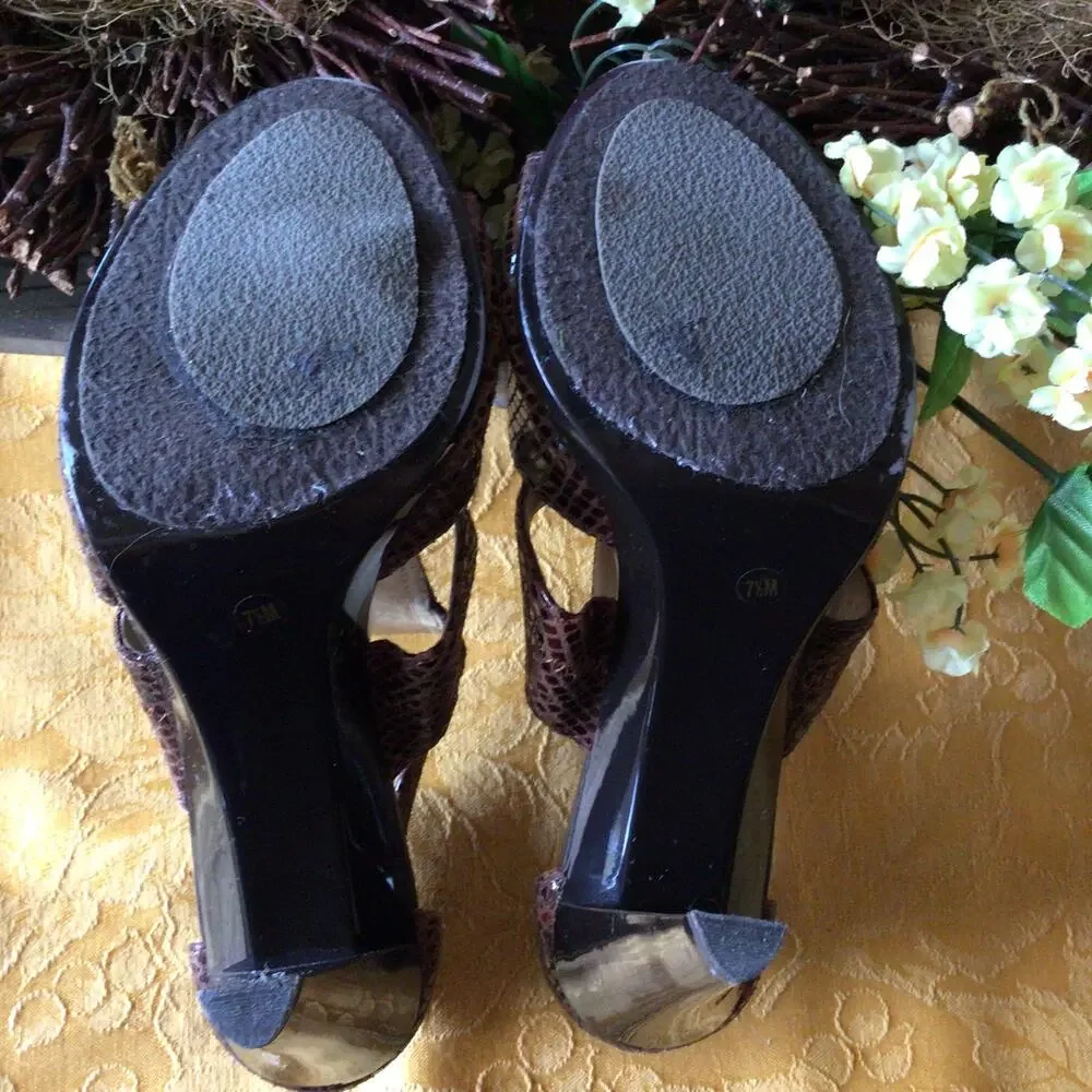 Michael Kors Berkley Snake Print T-Strap Heels Sz 7.5